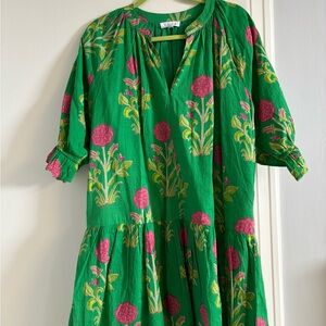 Floral dress with ruffle. Size L.